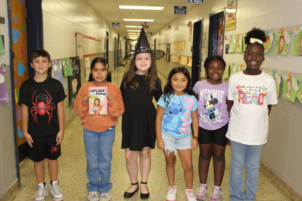 Dress up like a book character and GA Reads Day!