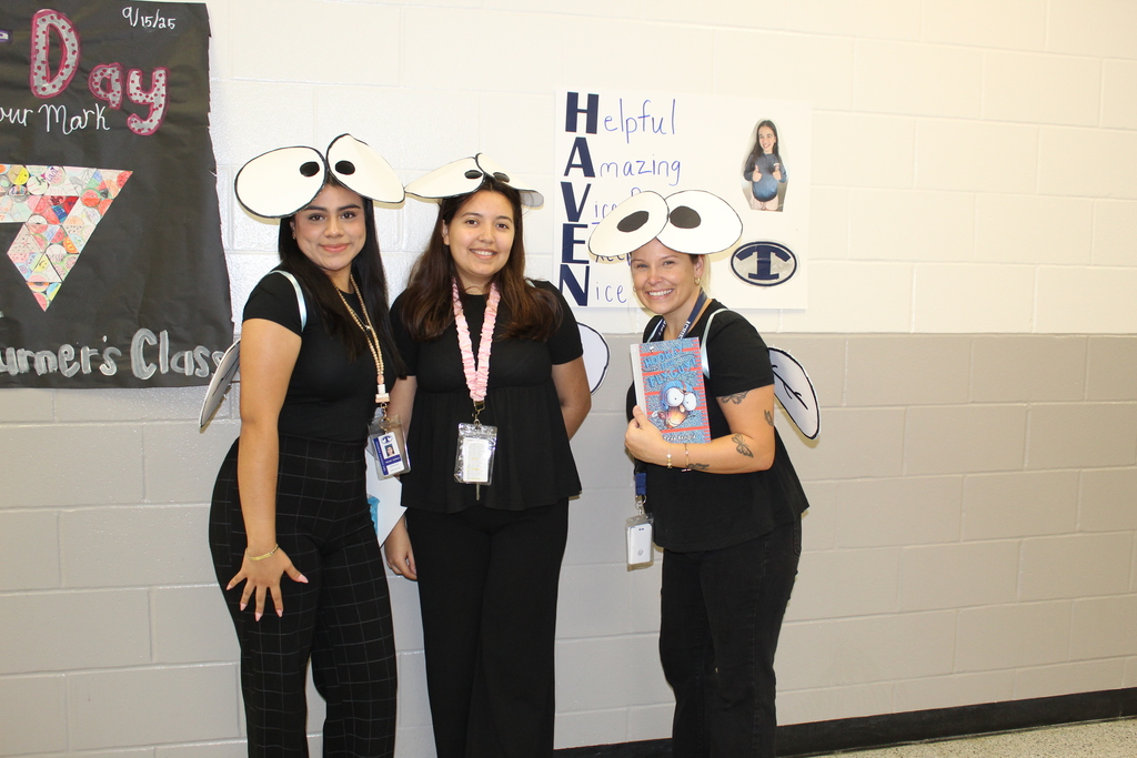 Dress up like a book character and GA Reads Day!