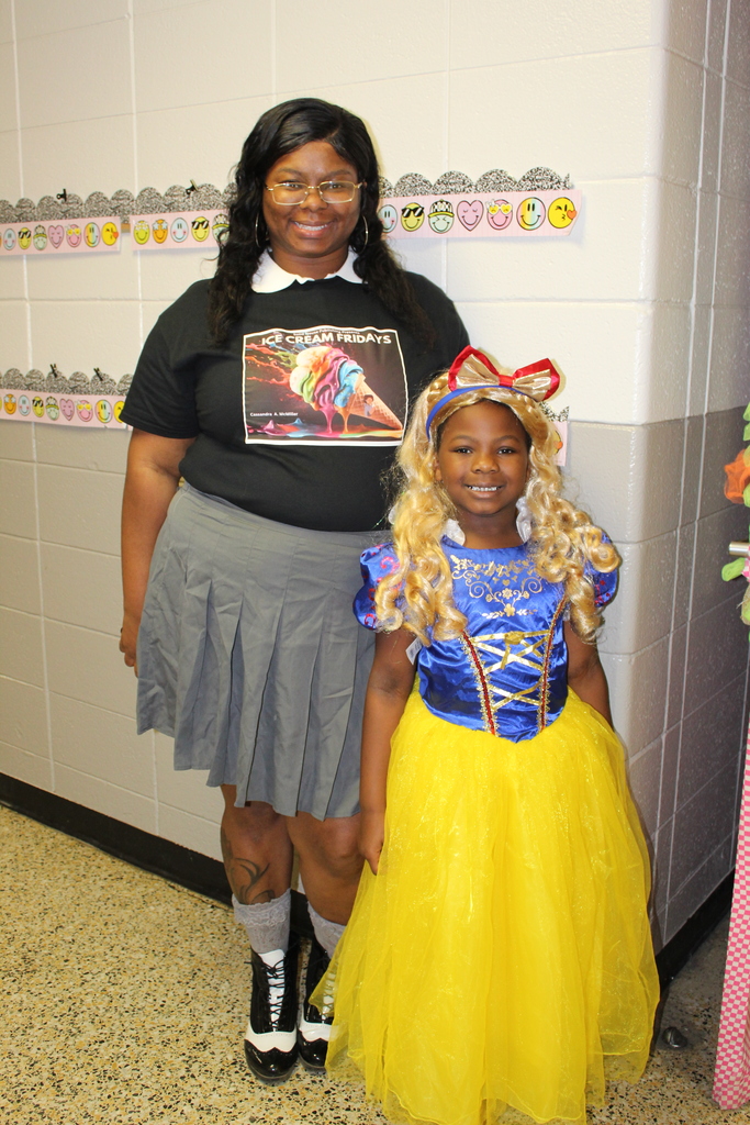 Dress up like a book character and GA Reads Day!
