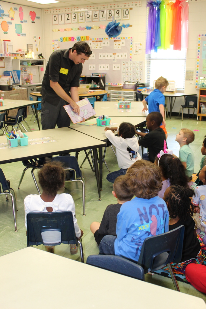 Classroom Guest Reader
