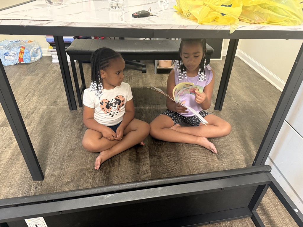 Ariana and Analise Ewings