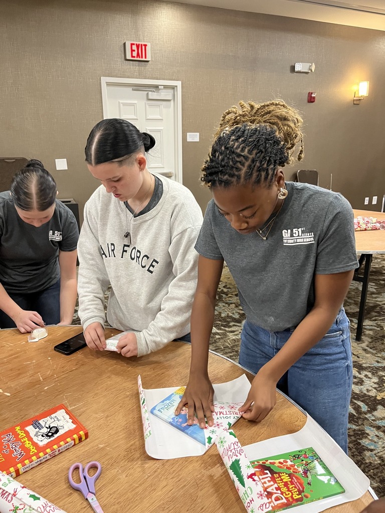ROTC Book Wrapping Party6