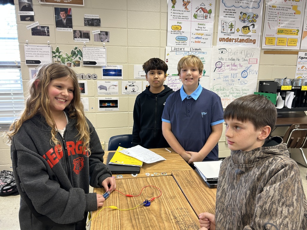 Mrs. Bennett's 5th grade class building circuits.