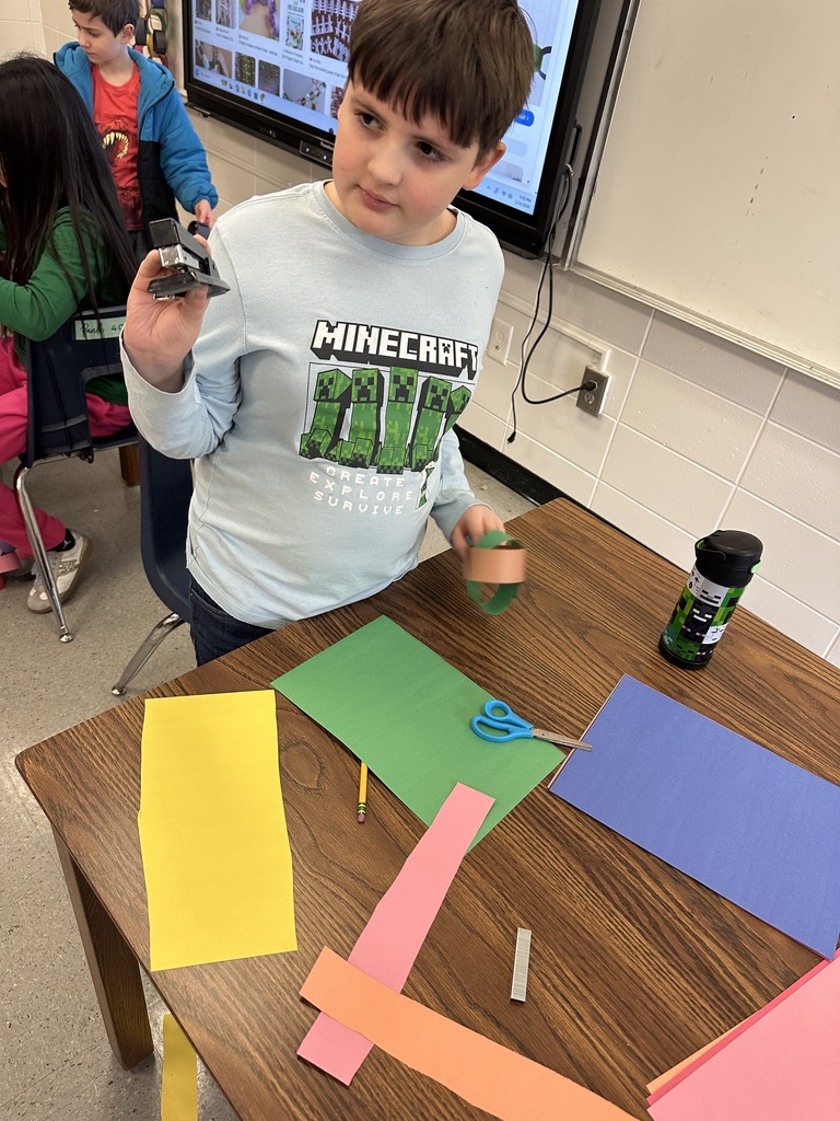 Art Club decorates for Read Across America!