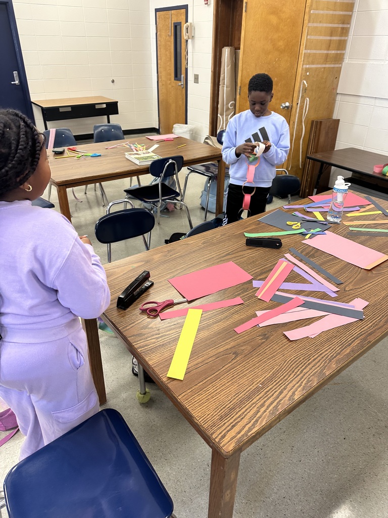 Art Club decorates for Read Across America!