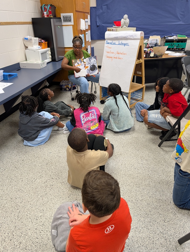 Ms. Mobley read aloud during Summer Learning.