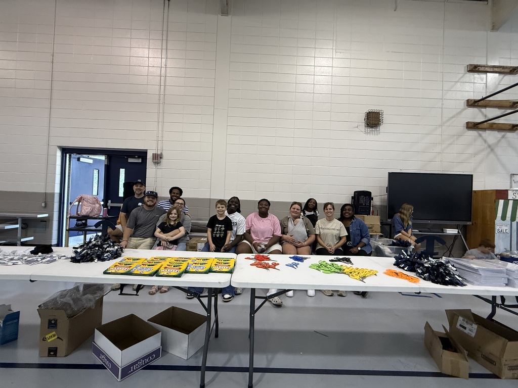 Thank you to the volunteers who made the Back to School Bash a huge success! 📙 ✏️🤩🩵#wearejtr #4theT
