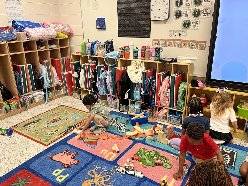 Smiles, giggles, and lots of learning! 😄✨ Ms. Elisa’s Pre-K students kicked off their first day by exploring learning centers and having fun with hands-on math manipulatives. What a great start to an exciting year! 🎉📚🔢💕
