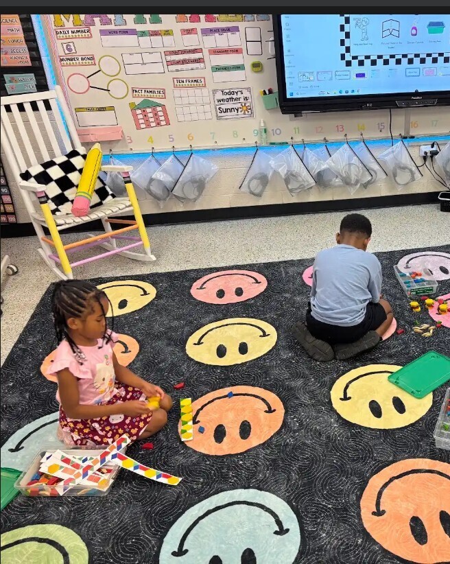 Learning is better when we learn together! 💛 Our first graders are busy exploring, practicing, creating, and growing through engaging learning centers. 📚✏️✨