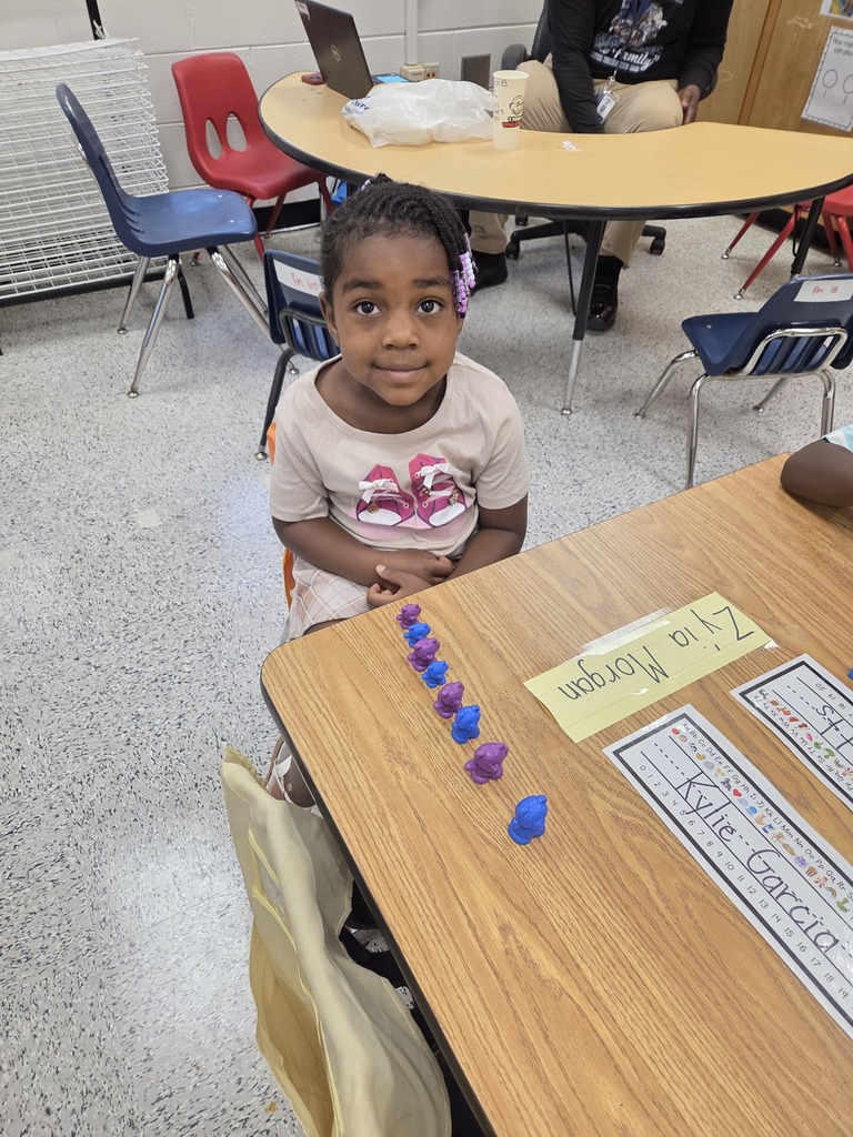 Mrs. Gowdy's Pre-K students are enjoying building and creating patterns during center time. 🩵 #wearejtr #4theT