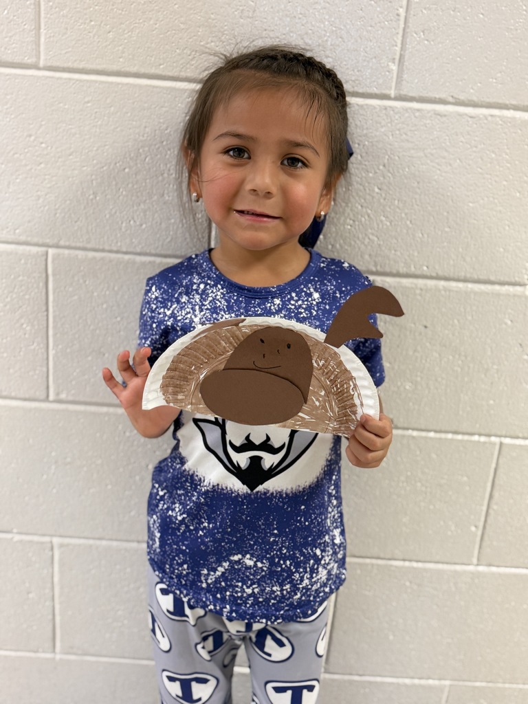 Mrs.Amber’s PreK class read the book “If You Give A Moose A Muffin.” They then created there own Moose.