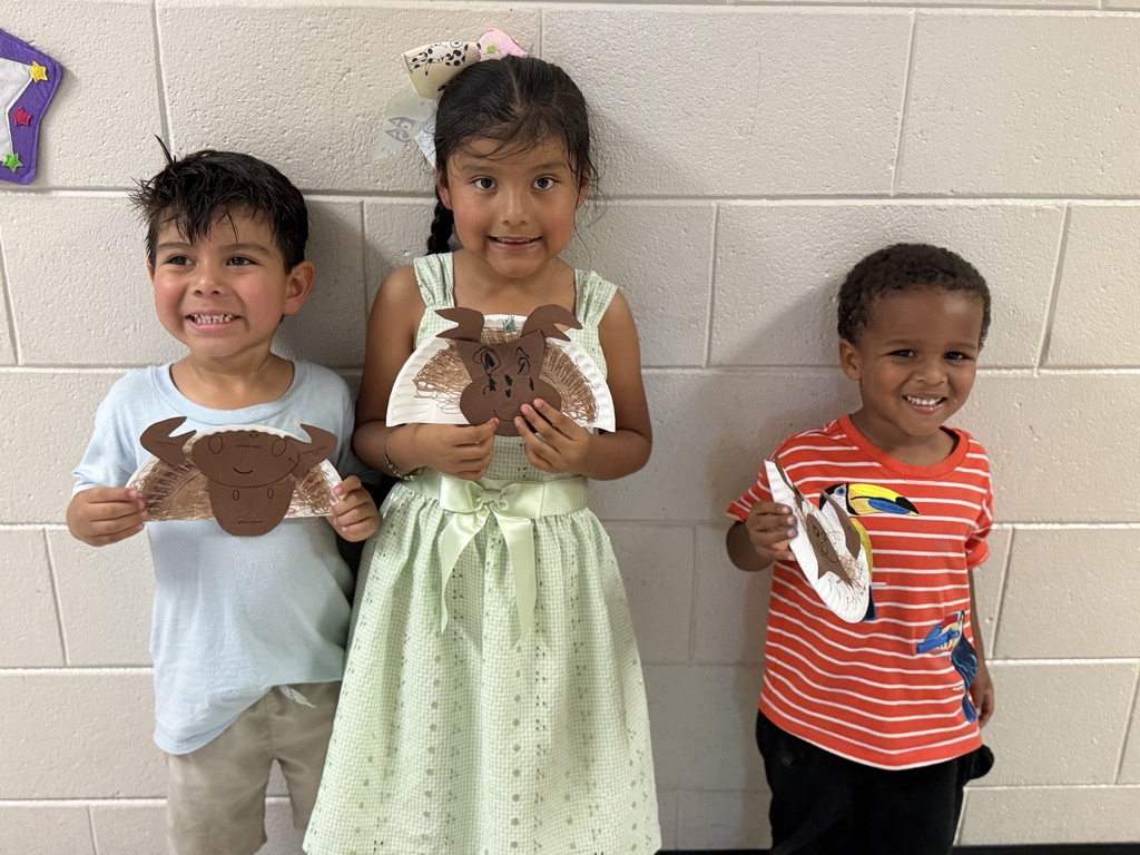 Mrs.Amber’s PreK class read the book “If You Give A Moose A Muffin.” They then created there own Moose.