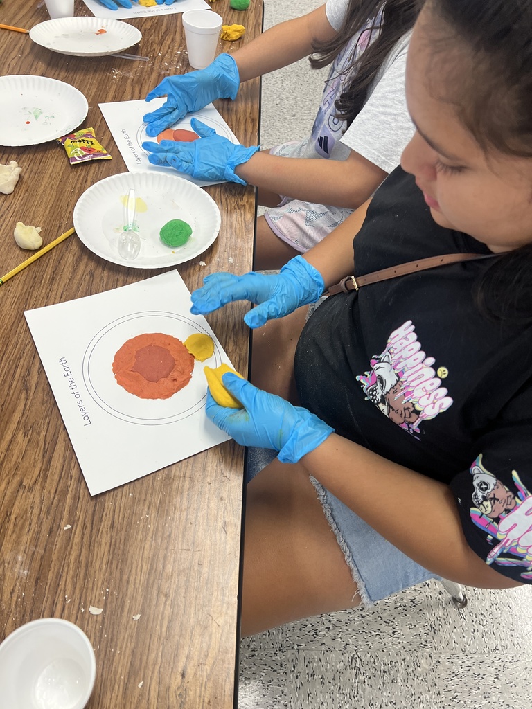 Mrs. Onyeri’s 5th-grade Gifted Resource class is gearing up to learn all about constructive and destructive forces, but first, they’re starting from the inside out! Students created their own Play-Doh in class and used it to build models of Earth's layers. This hands-on activity will give students a great reference point as they explore how and why Earth’s surface is constantly changing. 🌎💙 #wearejtr #4theT