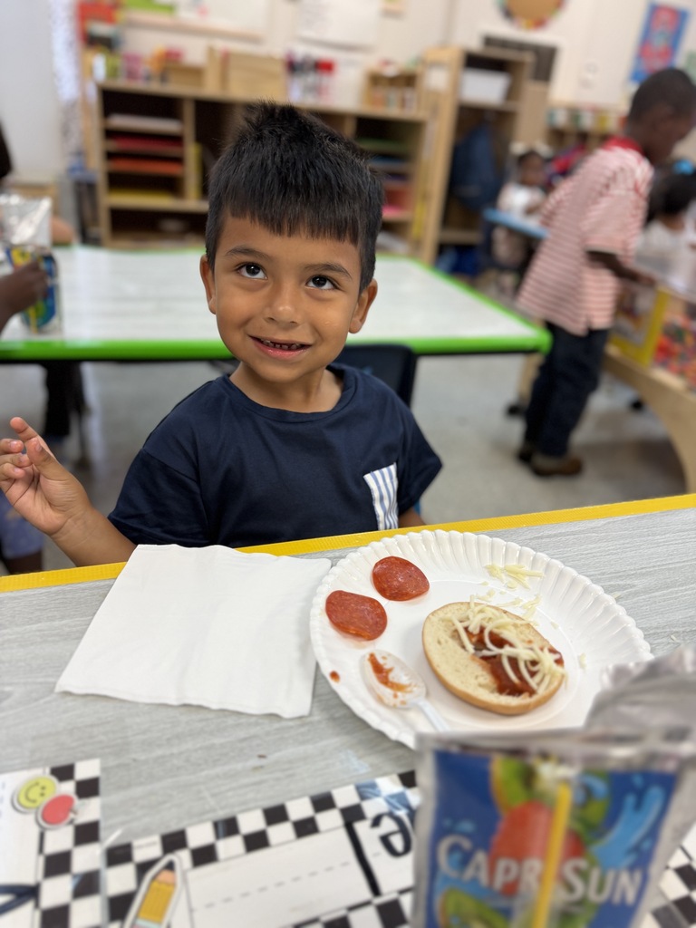 Mrs. Powell’s class has been learning all about friendships this week. We read Little Red Hen Makes a Pizza where we discussed the importance of working together as a team. Each student to got to create their own mini “pizza” to enjoy with their friends.