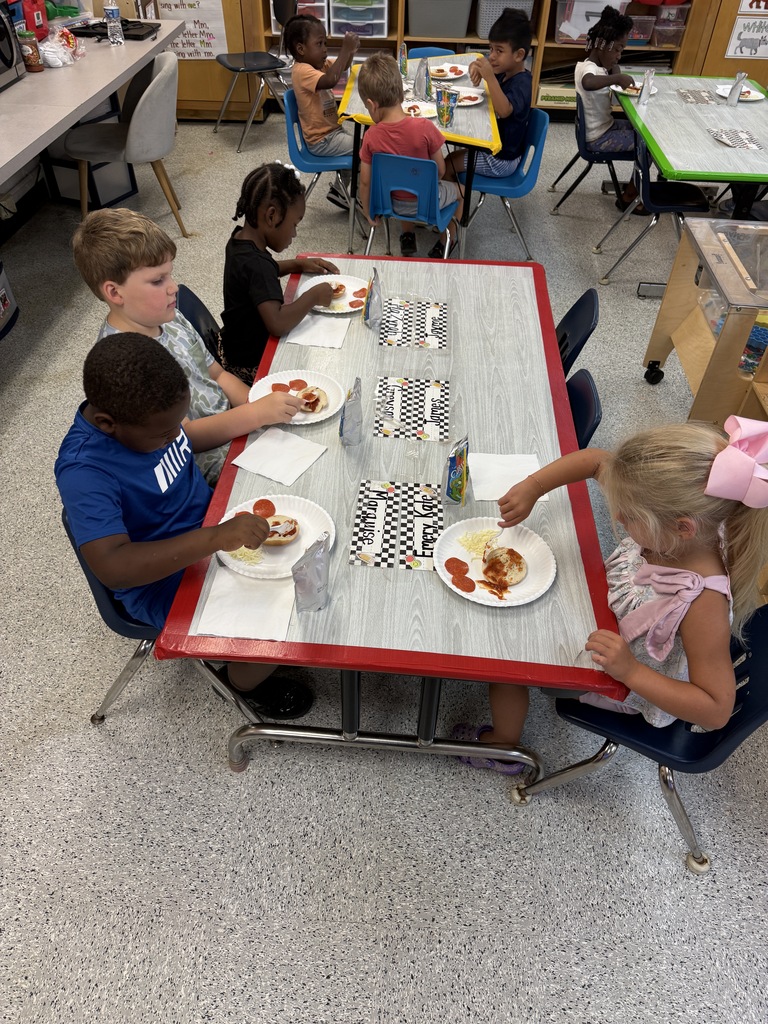 Mrs. Powell’s class has been learning all about friendships this week. We read Little Red Hen Makes a Pizza where we discussed the importance of working together as a team. Each student to got to create their own mini “pizza” to enjoy with their friends.