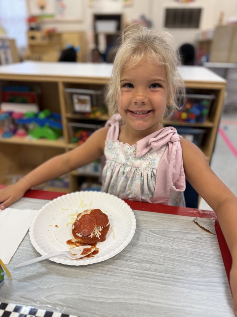 Mrs. Powell’s class has been learning all about friendships this week. We read Little Red Hen Makes a Pizza where we discussed the importance of working together as a team. Each student to got to create their own mini “pizza” to enjoy with their friends.