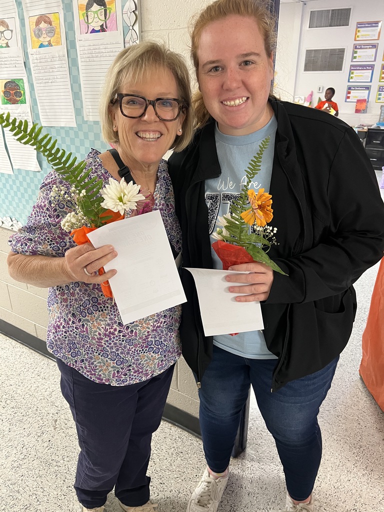 We kicked off Sunshine Club yesterday by delivering a little sunshine 🌻💐 to our amazing teachers! There’s nothing better than starting the year by spreading smiles, kindness, and a little extra joy around JTR. 💛 #wearejtr #4theT