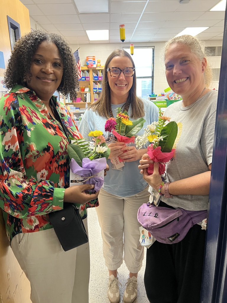 We kicked off Sunshine Club yesterday by delivering a little sunshine 🌻💐 to our amazing teachers! There’s nothing better than starting the year by spreading smiles, kindness, and a little extra joy around JTR. 💛 #wearejtr #4theT