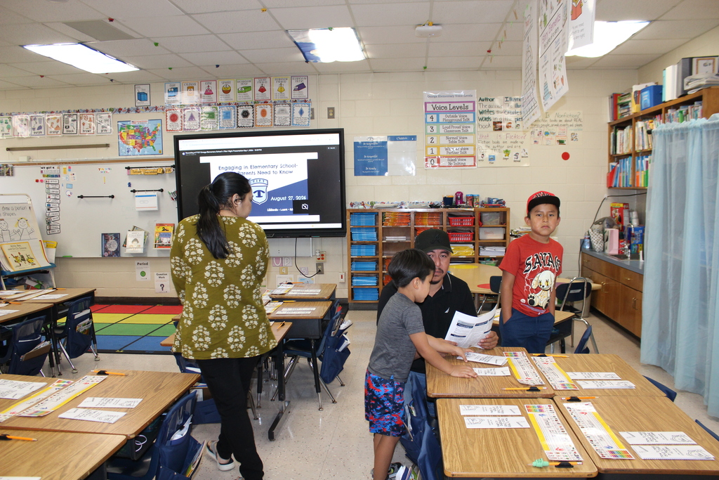 Omega Elementary School Title1/Open House night with teachers and parents.