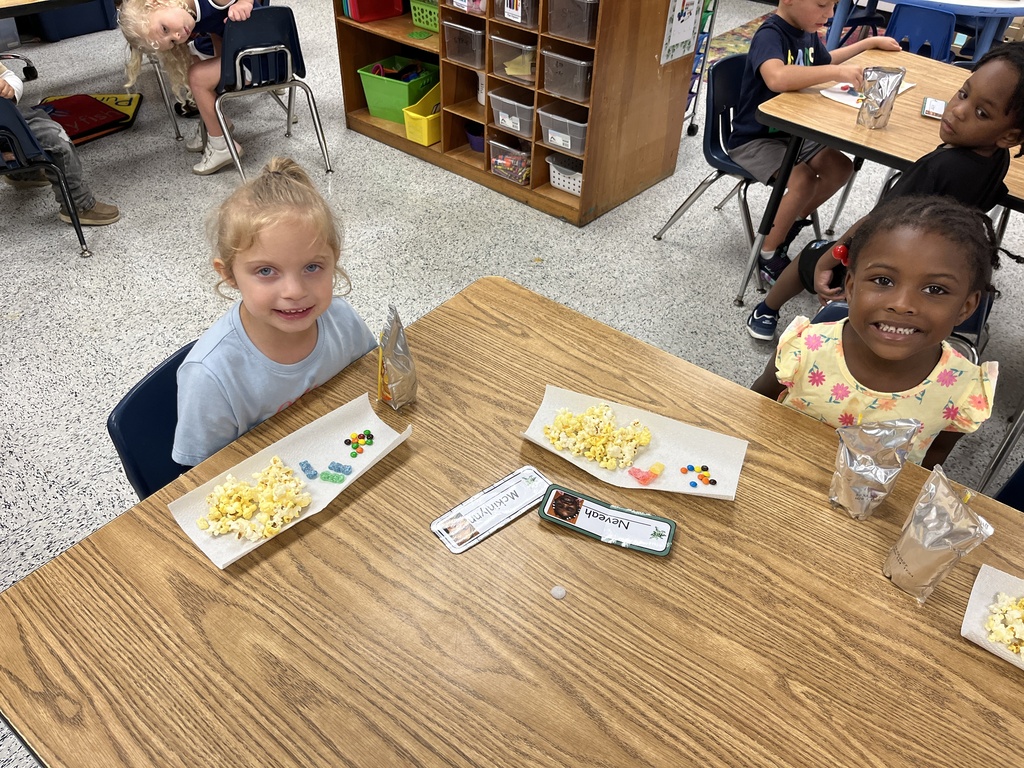 This week, Ms. Elisa's and Ms. McCall's students have been learning all about the five senses 👀👂👃👅✋, and today they had so much fun using their senses at a mini popcorn bar 🍿 featuring popcorn, Sour Patch Kids, and M&Ms. 😄💙 #wearejtr #4theT