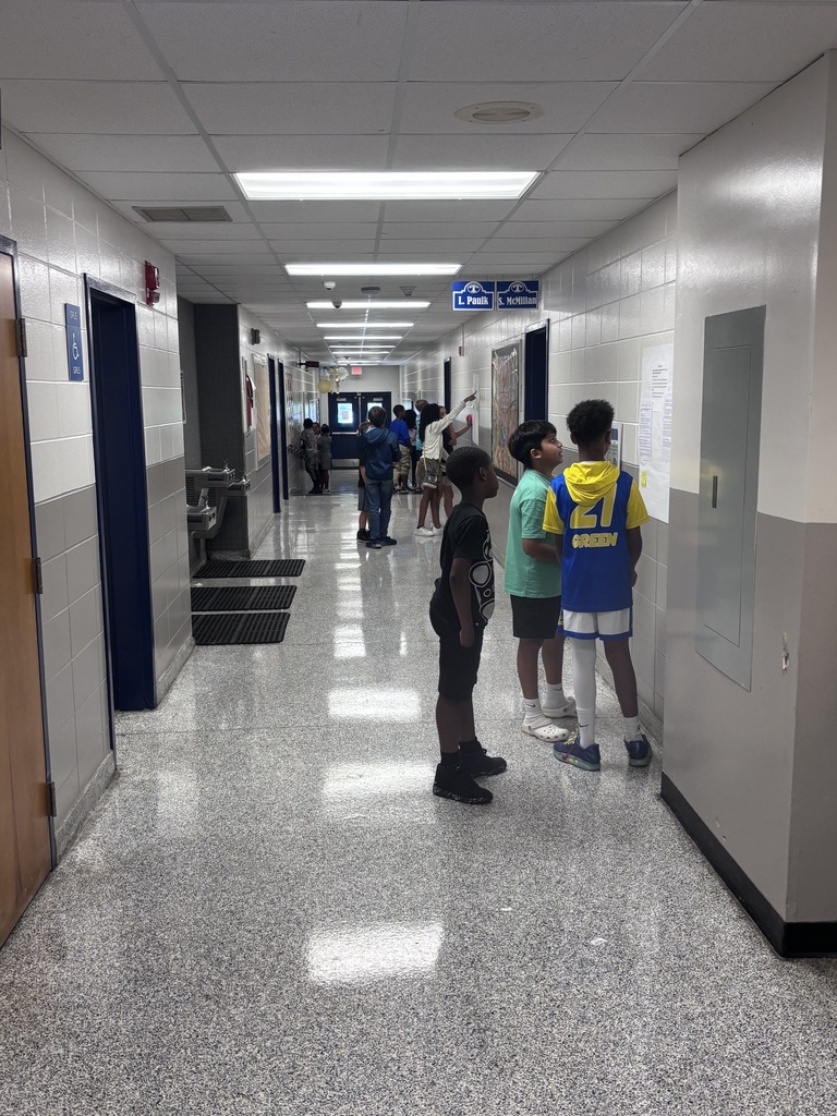 5th grade students in Mrs. Mayberry’s class participated in a gallery walk as they reviewed their ELA assessment! 📚✏️ Students discussed their answers with classmates, shared their thinking, and provided sound evidence to support their responses. 🧠💬 It was a great way to collaborate, learn from one another, and strengthen their understanding! 🌟👏