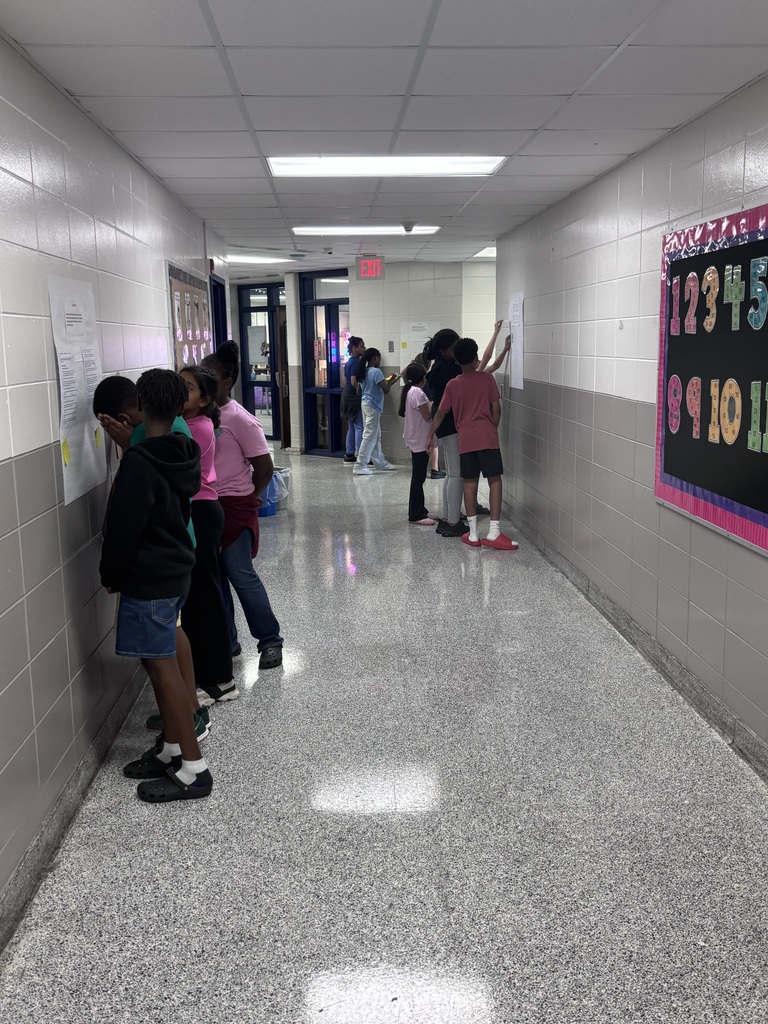 5th grade students in Mrs. Mayberry’s class participated in a gallery walk as they reviewed their ELA assessment! 📚✏️ Students discussed their answers with classmates, shared their thinking, and provided sound evidence to support their responses. 🧠💬 It was a great way to collaborate, learn from one another, and strengthen their understanding! 🌟👏