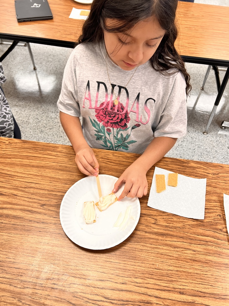 Here’s a glimpse of Mrs. Onyeri’s GATE Resource 5th-grade class digging deep into plate tectonics. Our students had the opportunity to use a hands-on activity to model how Earth’s crust moves. By sliding their graham cracker tectonic plates over icing “magma,” they saw firsthand the constructive and destructive forces that shape our world. 🌎💙 #wearejtr #4theT