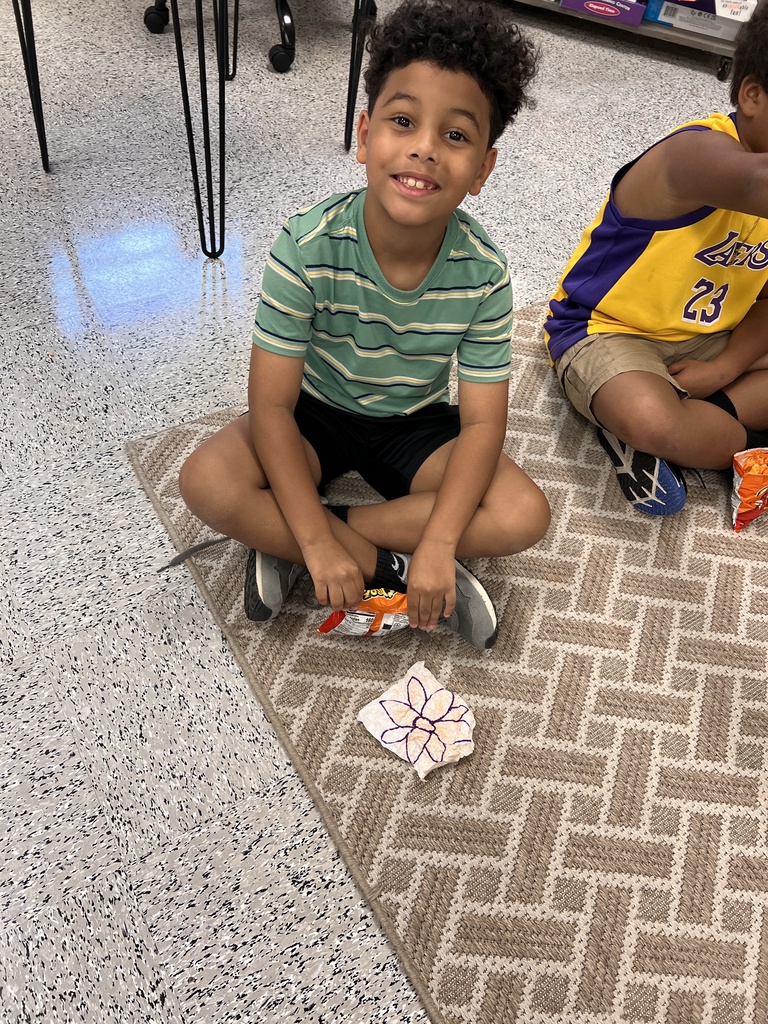 Buzzing into science! 🐝 Mrs. Onyeri’s GATE resource 2nd graders became "bees" today to learn exactly how pollination works. By visualizing how pollen moves from flower to flower, students discovered just how important these pollinators are! Things got a little messy, a little cheesy, and a lot of fun! 💙 #wearejtr #4theT