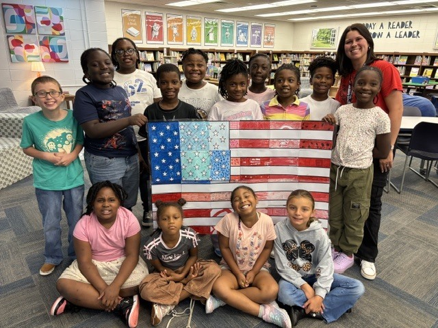 Mrs. Cooper’s 3rd-grade students honored the heroes of September 11 with a beautiful flag display. Their thoughtful tribute helped our school community remember the courage, sacrifice, and service shown on that day. We are proud of these students for showing respect and patriotism in such a meaningful way. ❤️🤍💙 #wearejtr #4theT