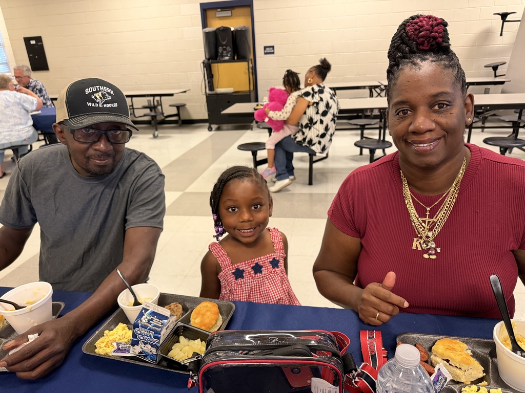 #GritsWithGrands #GrandparentsDay #SchoolFamily #MakingMemories #CommunityFirst #WarmHugsAndWarmGrits