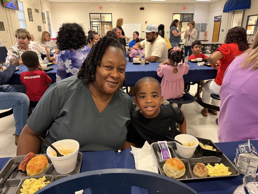 #GritsWithGrands #GrandparentsDay #SchoolFamily #MakingMemories #CommunityFirst #WarmHugsAndWarmGrits