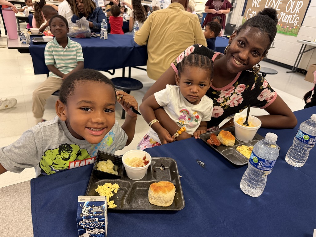 #GritsWithGrands #GrandparentsDay #SchoolFamily #MakingMemories #CommunityFirst #WarmHugsAndWarmGrits