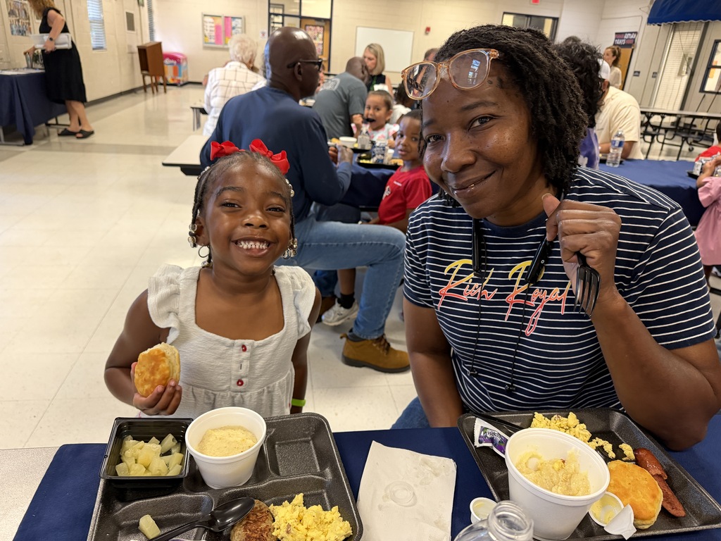 #GritsWithGrands #GrandparentsDay #SchoolFamily #MakingMemories #CommunityFirst #WarmHugsAndWarmGrits