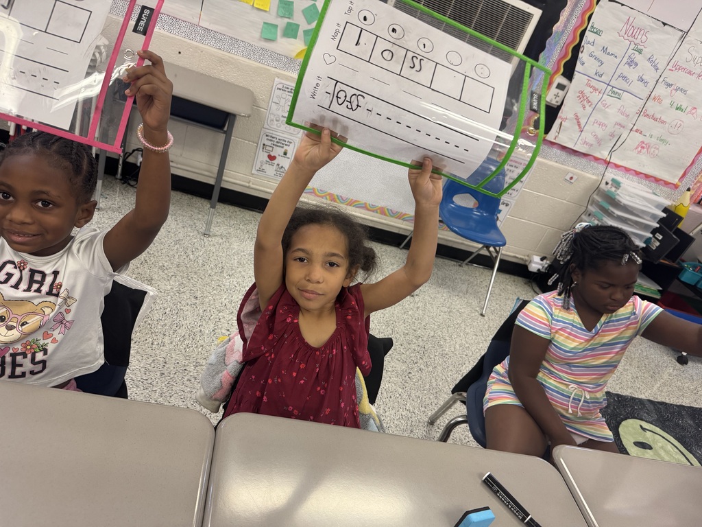 Ms. Leveretts class has been working hard on the FLOSS rule! We know that in a one syllable word, if f,l,s, or z is at the end after a short vowel, we need to double it!!
