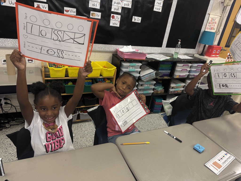 Ms. Leveretts class has been working hard on the FLOSS rule! We know that in a one syllable word, if f,l,s, or z is at the end after a short vowel, we need to double it!!