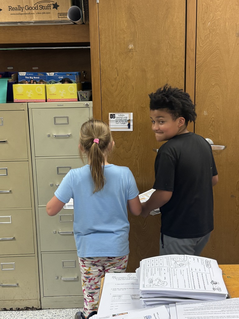 Omega Elementary School 3rd graders exploring data. 