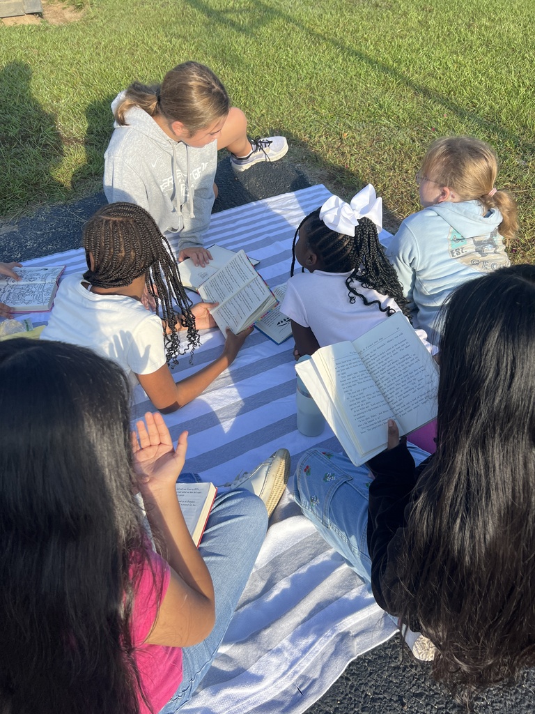 Omega Elementary School students on GA Reads Day