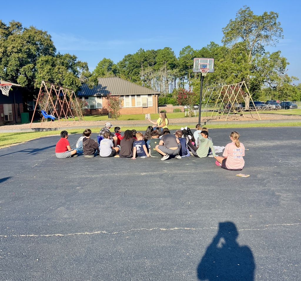Omega Elementary School students on GA Reads Day