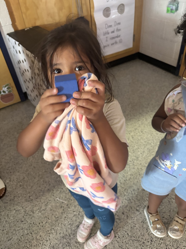Mrs. Cromer’s class has been busy learning and having fun! 🌿🔍 In math, we went on a nature hunt to practice our vocabulary words above and below and played shape hide-and-seek. In science, we are learning about different materials, so we got creative and made our own animals out of clay! We love learning through hands-on activities! 💚