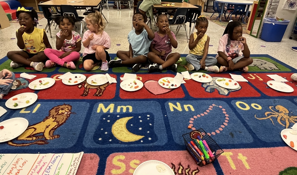 This week, Ms. Elisa and Ms. McCall's Pre-K class learned about making healthy choices, including eating nutritious foods and practicing good hygiene. 🥦🧼 Today, they enjoyed some “healthy popsicles” and held a taste test featuring sweet tomatoes, broccoli, carrots, strawberries, purple grapes, cotton candy grapes, kiwi, and mango. 🍓🥕🥝🥭 Afterward, they recorded which foods they liked. When the children tasted the cotton candy grapes, one said, “You tricked us! These taste like cotton candy, but there’s no cotton candy inside!” 🍇 That fun surprise explains some of their silly faces! 😄 #wearejtr #4theT