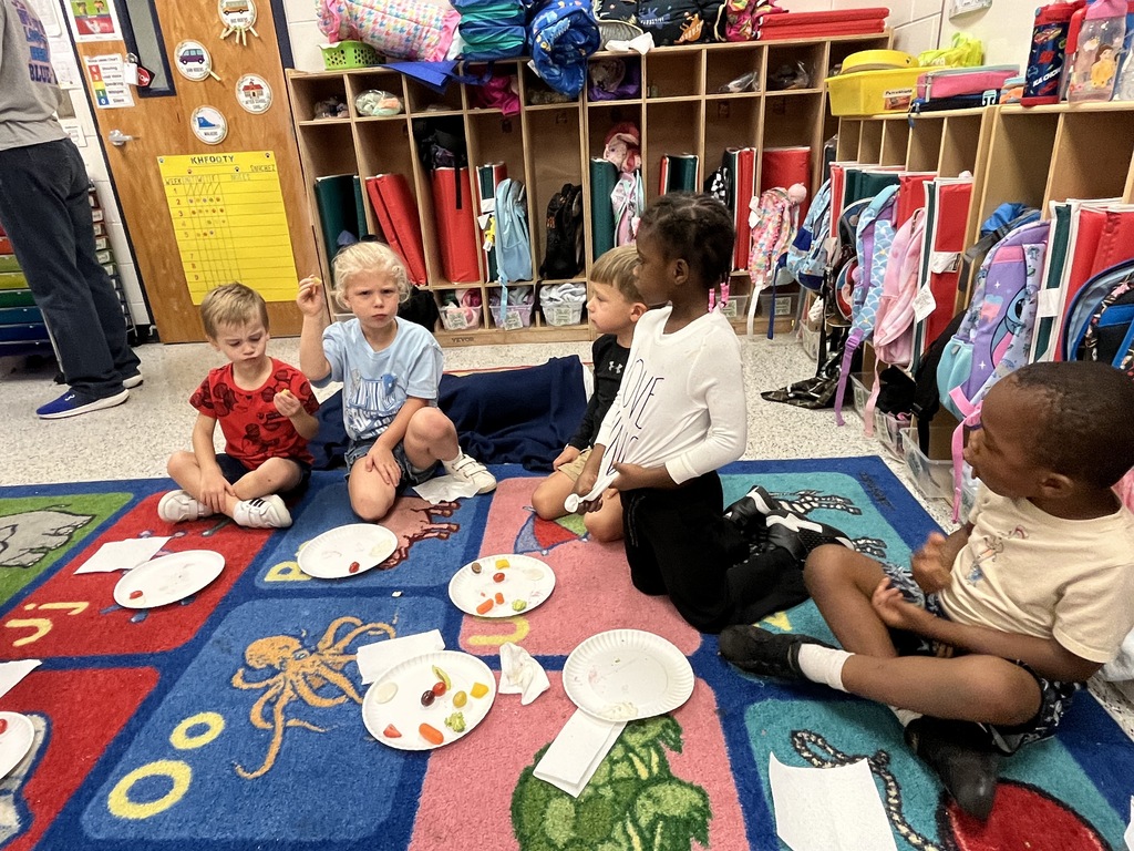 This week, Ms. Elisa and Ms. McCall's Pre-K class learned about making healthy choices, including eating nutritious foods and practicing good hygiene. 🥦🧼 Today, they enjoyed some “healthy popsicles” and held a taste test featuring sweet tomatoes, broccoli, carrots, strawberries, purple grapes, cotton candy grapes, kiwi, and mango. 🍓🥕🥝🥭 Afterward, they recorded which foods they liked. When the children tasted the cotton candy grapes, one said, “You tricked us! These taste like cotton candy, but there’s no cotton candy inside!” 🍇 That fun surprise explains some of their silly faces! 😄 #wearejtr #4theT