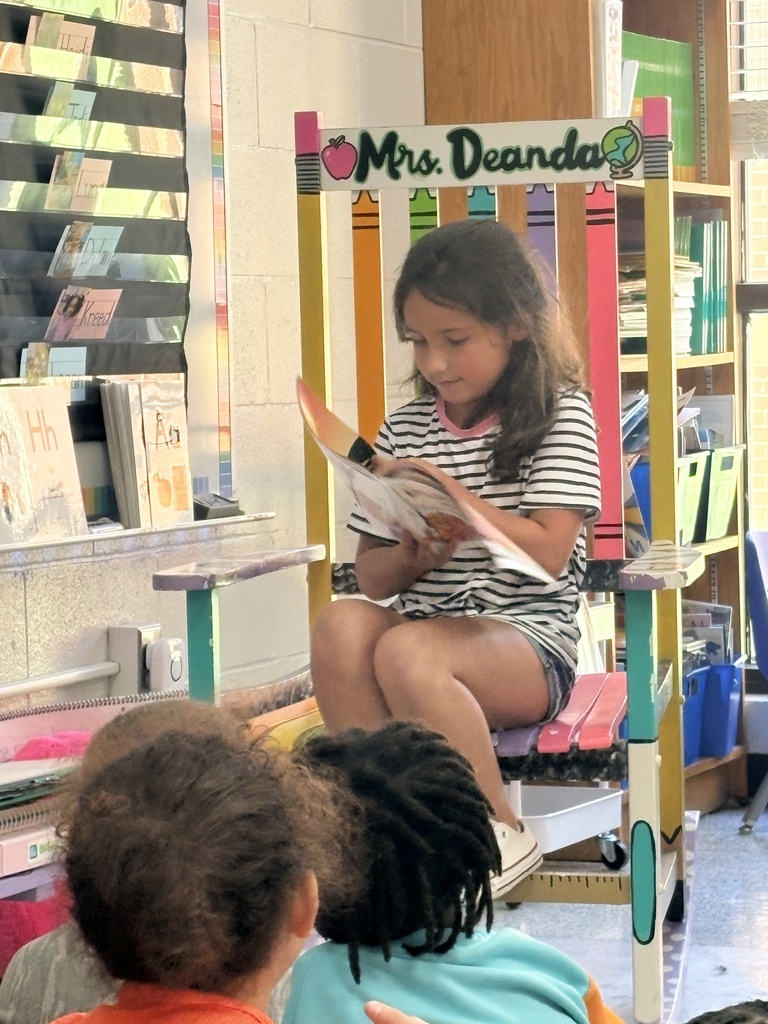 Mrs. Deanda's first grade mystery reader!