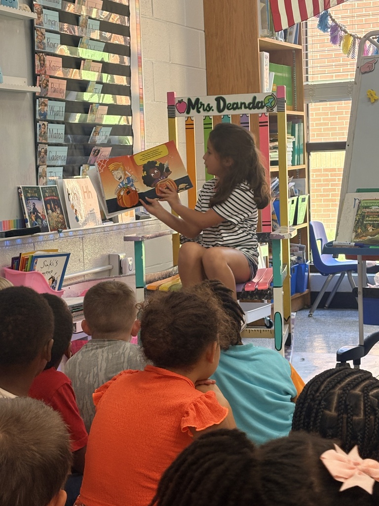 Mrs. Deanda's first grade mystery reader!