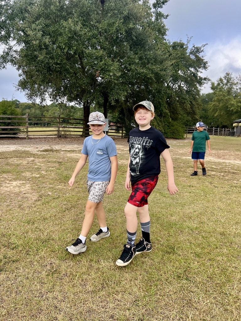 Omega Elementary 5th grade students at Destination Ag.