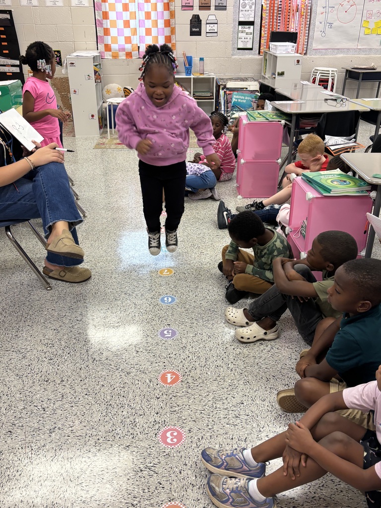 Math is better when you can move with it! ➖🔢 Ms. Leverett’s class brought subtraction to life by hopping along a number line to solve their problems. Learning, moving, and having fun all at once! 📚