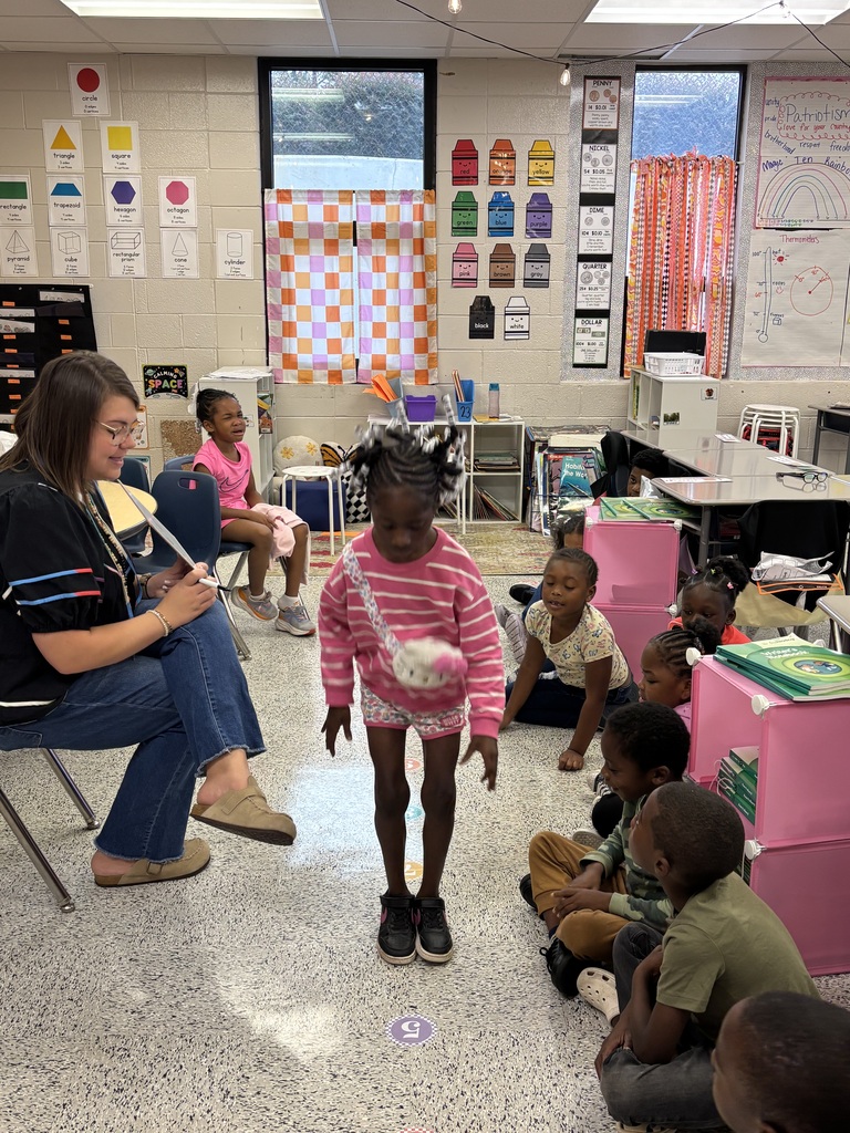 Math is better when you can move with it! ➖🔢 Ms. Leverett’s class brought subtraction to life by hopping along a number line to solve their problems. Learning, moving, and having fun all at once! 📚