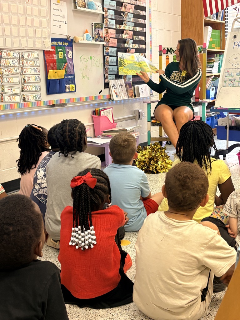 Mrs. Deanda's class had a special mystery guest reader.