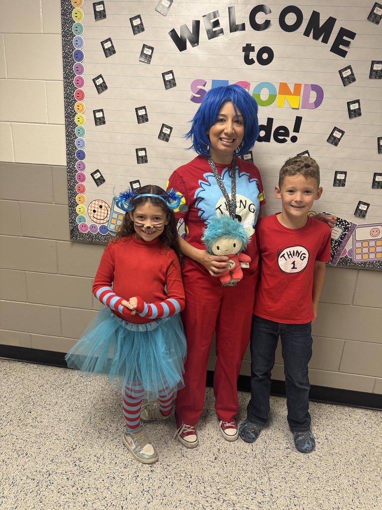 We brought out some of our favorite book characters for Tift County Homecoming! #wearejtr #4theT #TiftCoHoCo