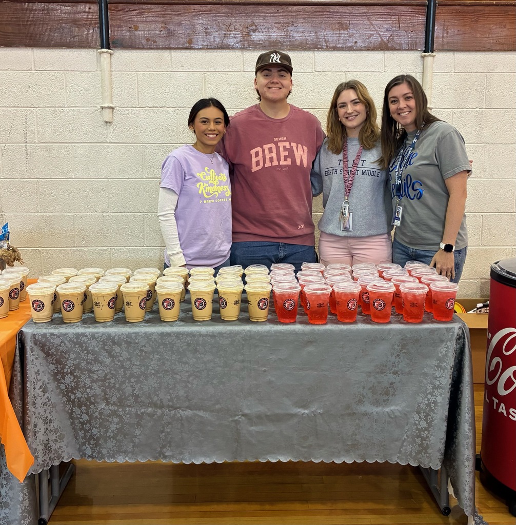 7 Brew Staff