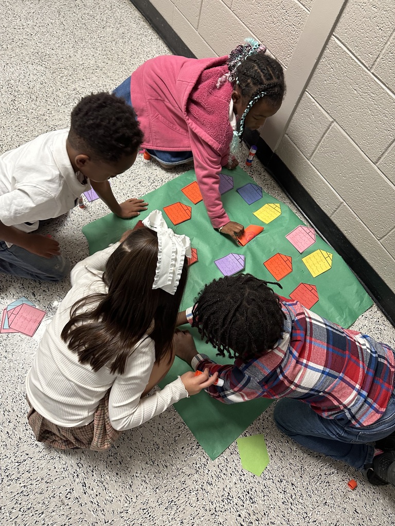 Ms. Parker’s 1st grade class is learning about fact families! Students used dice to choose their addends, then added them to find the sum. Next, students created the fact families of those numbers and assembled their house! Finally, they glued their fact-family houses down to create a fact-family community. 🏠#wearejtr #4theT